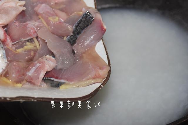 皮蛋鱼肉粥的做法，皮蛋鱼肉粥的做法窍门（教你在家做出茶楼的经典生滚鱼片粥）