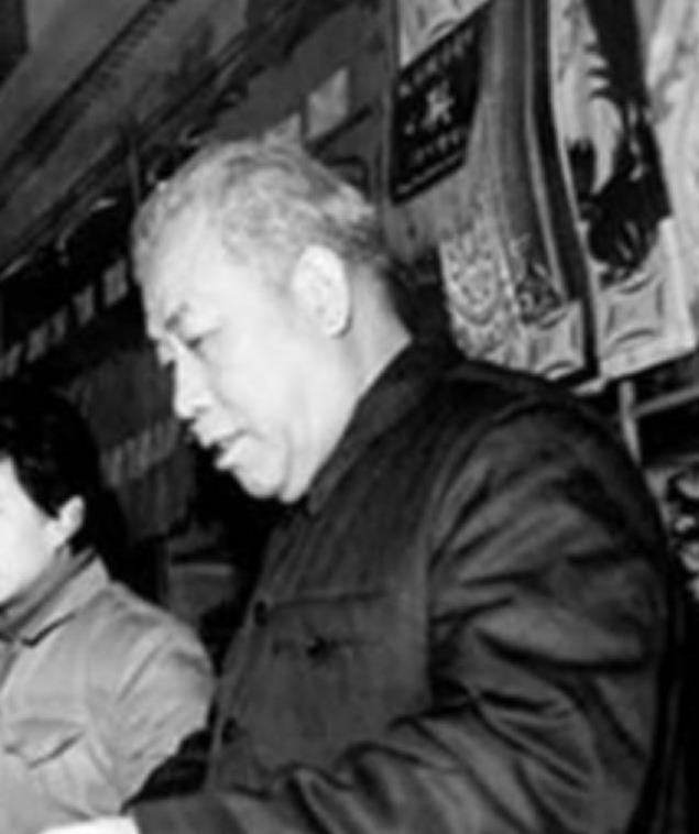 公交车售票员（80年代）