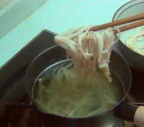 圖片[3]-【酸湯肥?！孔龇ú襟E圖 越吃越熱和 吃一份相當(dāng)于12份云吞魚(yú)-起舞食譜網(wǎng)