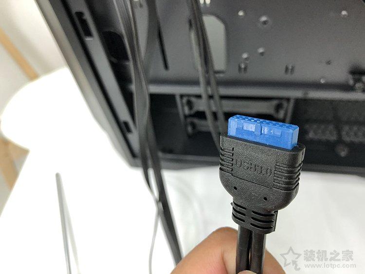 电脑主机的结构图解说明，主机箱内部结构图高清带名称及介绍