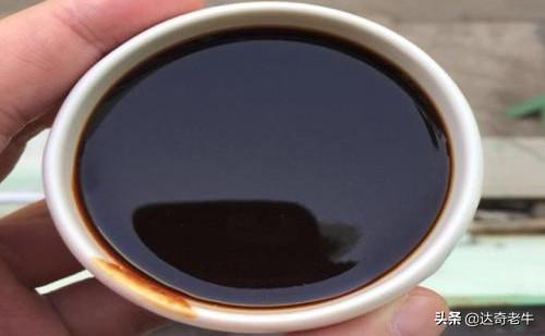 钓鱼的白粉是什么原料，钓鱼用的白粉是什么材料（这类是身边随处可见的东西）