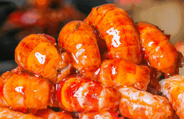 小龙虾只吃尾巴有寄生虫吗，吃龙虾尾会有寄生虫吗（小龙虾的这些传闻是真的吗）