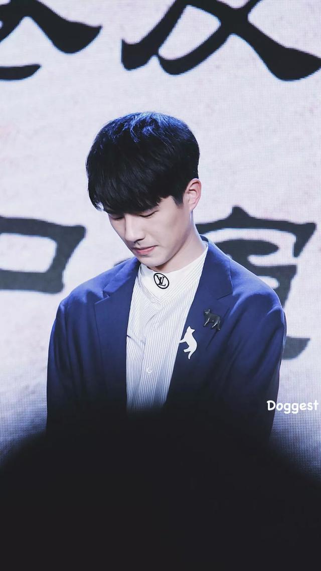 男生头像 刘昊然小哥哥 帅到犯规微信，男生头像 刘昊然小哥哥 帅到犯规（壁纸 ， 帅气的刘昊然）