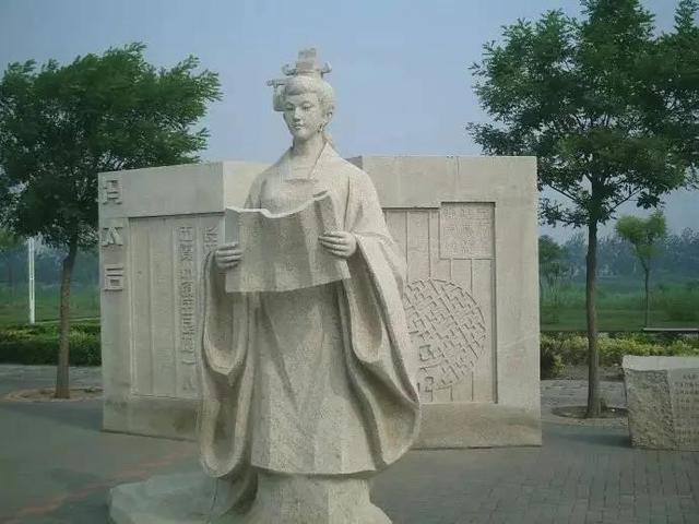 孝文帝是献文帝的亲生儿子吗，孝文帝的女儿（拓跋焘和太子被宦官杀死）