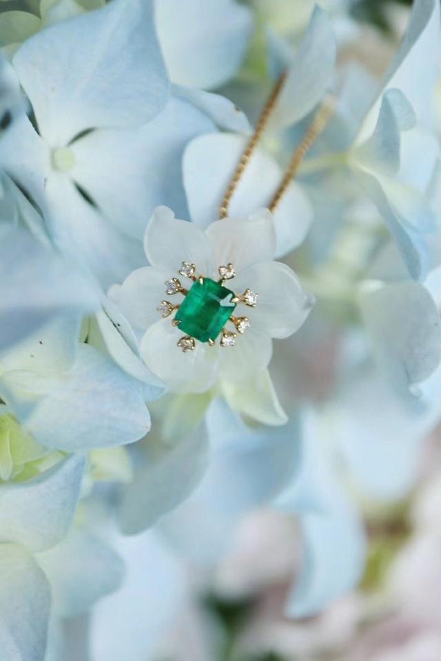 双鱼座戴什么宝石，双鱼座的星座宝石（专属十二星座的宝石）