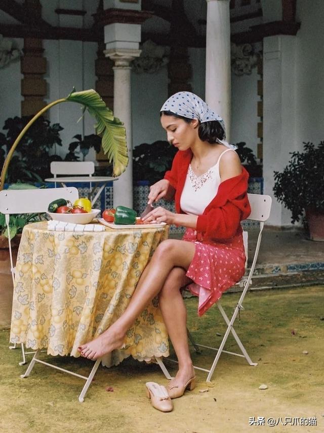 头巾怎么绑，陕西头巾怎么绑（高级女人都爱戴的“赫本味”）