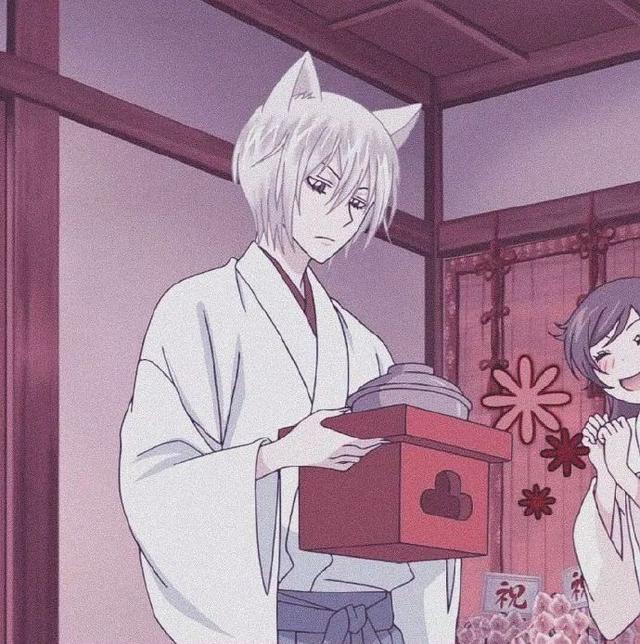  陪伴胜过言语 细节胜过情话，微信头像，半身头像 | 陪伴胜过言语 细节胜过情话（情侣头像l“每天早上看到阳光就想见到你”​​​​）