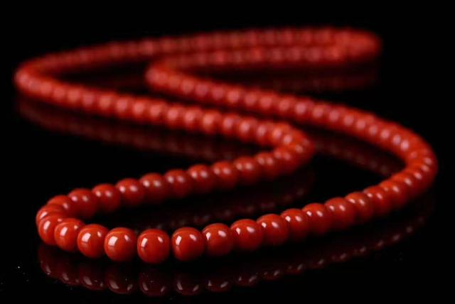 南红玛瑙啥样的算上品，什么样的南红珠子能称为极品