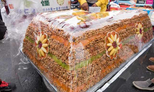 新疆人切糕,为啥街头很难看见"新疆切糕"了