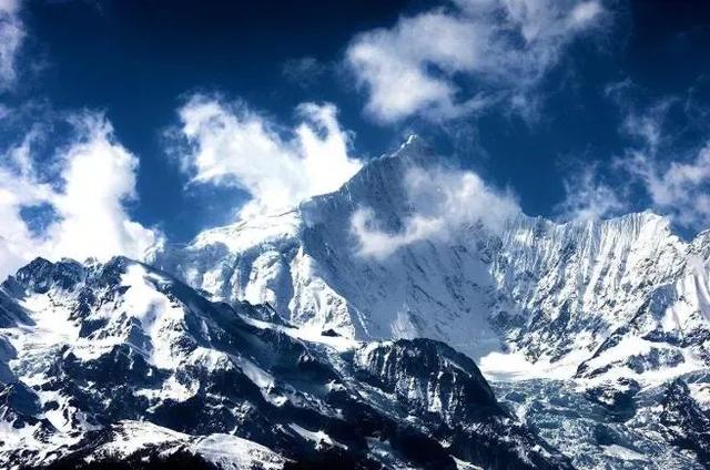 重庆海拔多少米，重庆主城海拔最高点（四川、云南、重庆、贵州、陕西五省市海拔最高点和最低点谁最强）