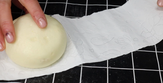 馒头轻微发霉怎么处理才能吃，轻微发霉的馒头能吃吗（两个月不变硬不发霉）