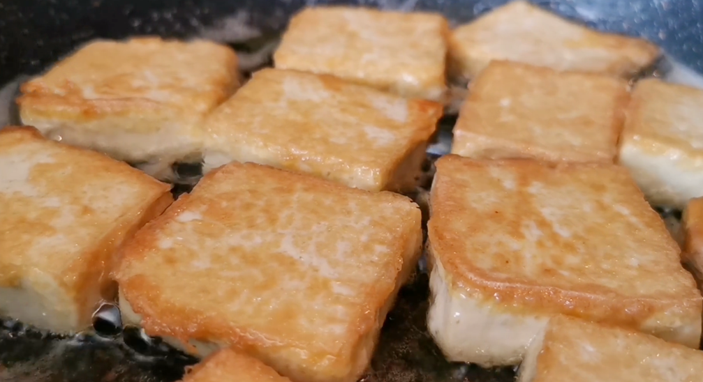 图片[5]-【猪瘦肉豆腐煲】做法步骤图 外焦香里鲜嫩 孩子特喜欢吃-起舞食谱网