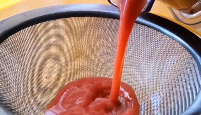 西瓜冰糕怎样做，西瓜冰糕怎样做好吃（2分钟教你用西瓜做凉糕）