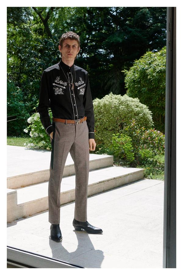 纪梵希男装怎么样，用叛逆、男孩、绅士和情人打造情怀单品