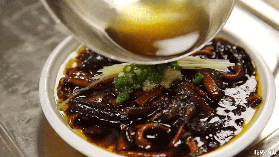 葱烧海参三种家常做法分享，葱烧海参的做法最正宗的做法（国家葱油地理：葱油）