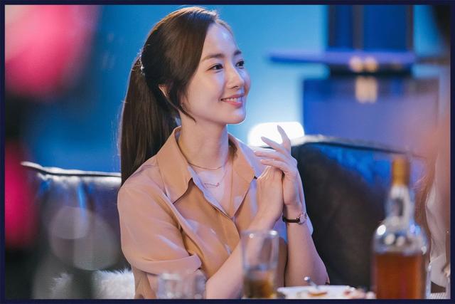 面试穿什么衣服，公务员面试穿什么衣服合适（恭喜您离年薪百万又近了一步）