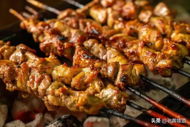 乌苏啤酒为什么容易醉，新疆乌苏啤酒如此难喝（乌苏啤酒好容易醉）