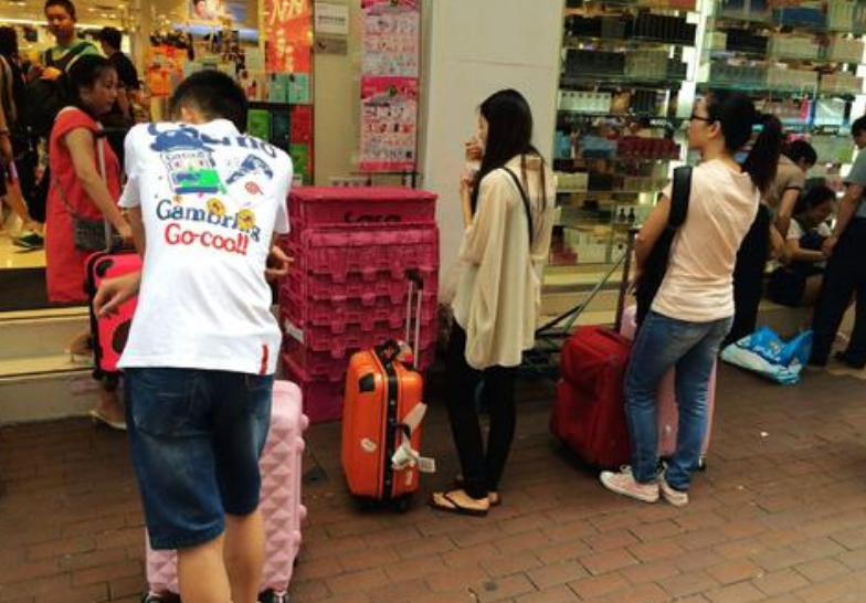 淘宝代购是真的吗(代购化妆品怎么验真假)