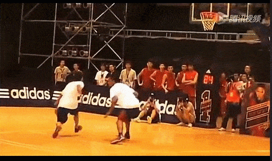 篮球运球的技巧，为什么你的运球突破过不了人