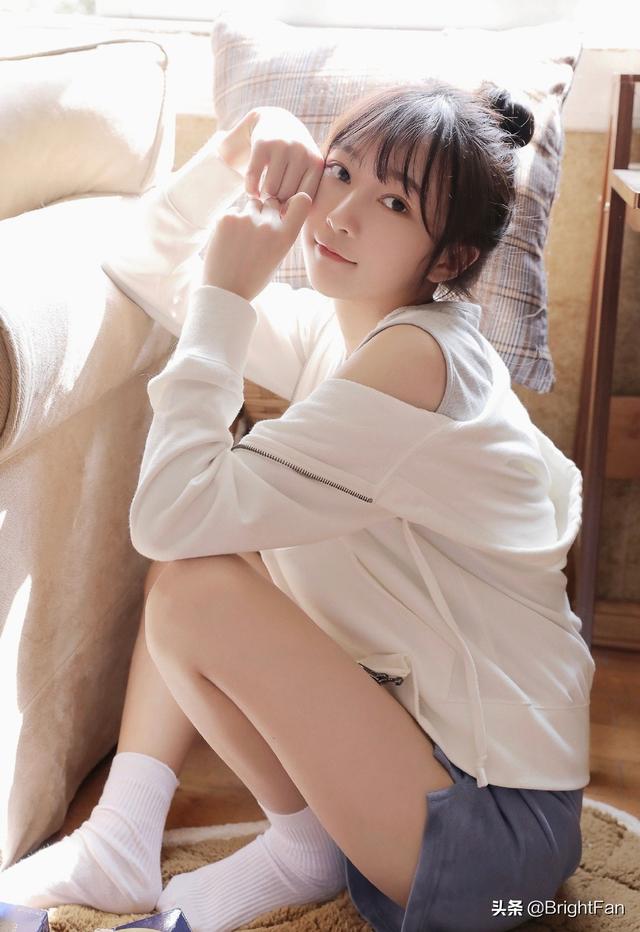 可爱美女,美女可爱(治愈系美女清纯可爱甜美优雅写真图片)