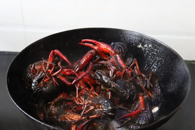 小龙虾怎么烧，小龙虾怎么烧入味（肉质紧实有弹性）
