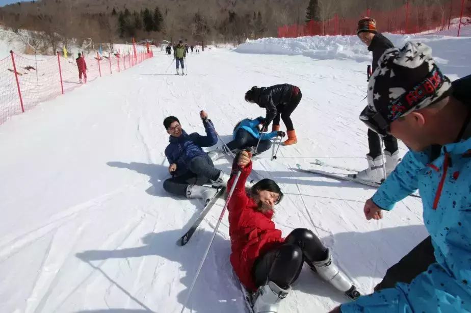 雪乡在哪，雪乡在哪个机场（雪乡的孪生兄弟——雪村）