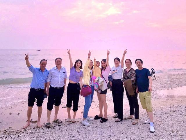 涠洲岛在哪里，涠洲岛和鼓浪屿哪个好玩（这10个地方强烈推荐你去）