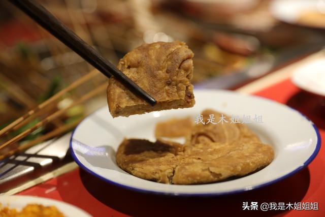 传统油炸串串制作，这味道没有几个人能扛得住