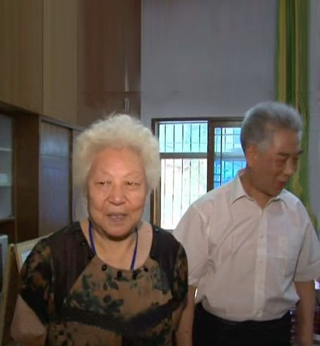 张嘉译个人资料，张嘉译个人资料及图片（“影帝”张嘉译戒“麻瘾”）