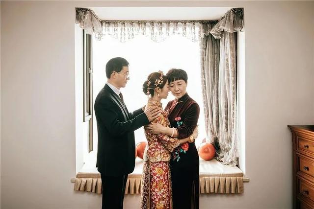 婚礼的服务流程，婚礼服务的具体流程（婚礼当天超全流程时间表）