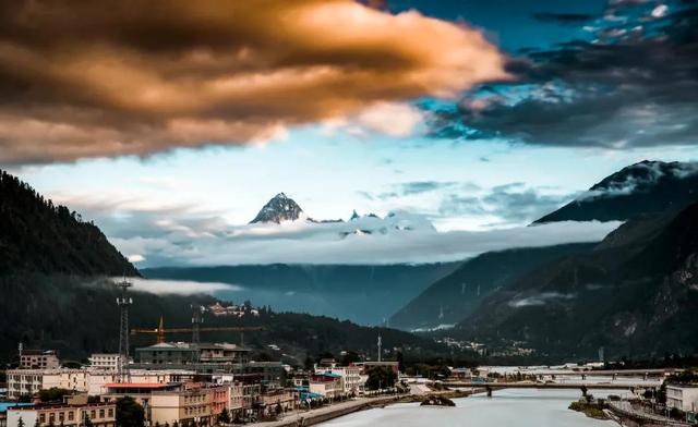 丁真老家在哪里，丁真家住哪里（丁真的老家甘孜，早该爆红了）