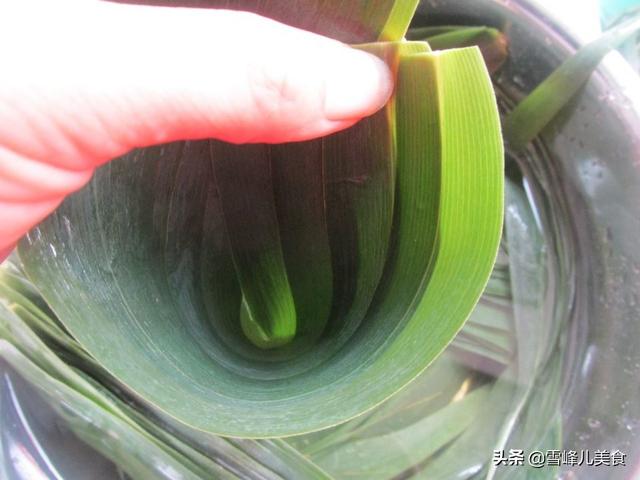 三角粽怎么包慢动作，三角粽怎么包慢动作图解（三角粽最详细的包法）