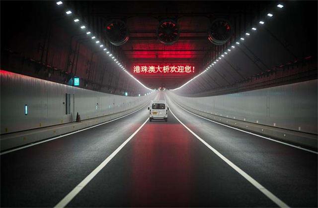 海底隧道究竟是怎样建成的，跨海隧道是怎么建成的