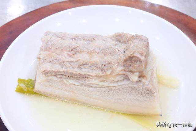 扣碗排骨的做法，排骨扣碗的家常做法（这才是扣肉的地道做法）