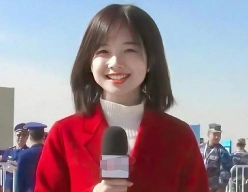 央视女记者和王冰冰一起爆红，央视又一美女记者走红