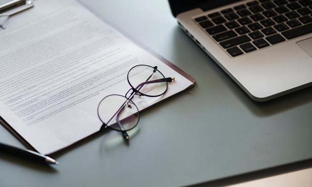 领导重视保护一个人表现，领导总是护着一个人（但是领导会有这三个表现）