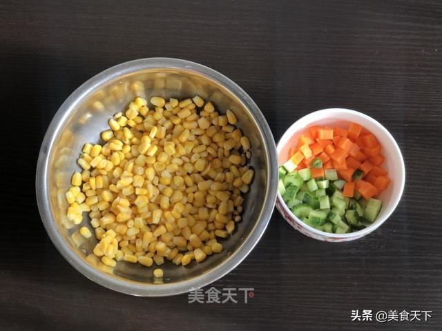 松子玉米的做法，玉米馒头怎么做才能松软好吃视频（玉米这样做也太好吃了吧）