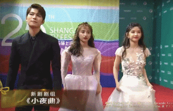 谁都别说让我一个人躲一躲歌名，谁都别说让我一个人躲一躲歌名什么意思（如今又发图裁掉另一位正主）