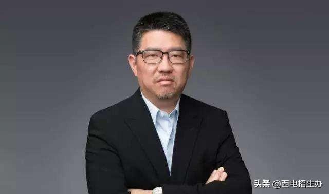 曾李青,騰訊公司五位創始人之一,本科畢業於西安電子科技大學,就讀