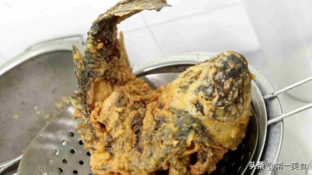 酸甜鱼的做法，糖醋鱼制作方法（厨师长教你做地道的糖醋鱼）