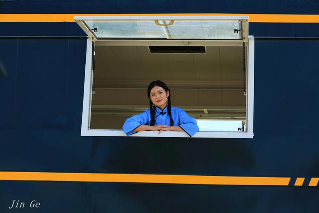 群山的好词好句，群山之巅好词好句（群山如黛 岁月萦香）