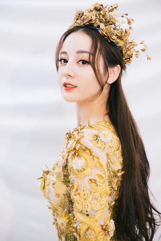 十二星座专属叶罗丽礼服，十二星座的叶罗丽魔法礼服（十二星座专属叶罗丽皇冠）