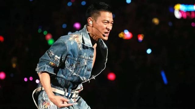 怎样唱歌才好听，怎样才能把歌唱的好听一些（怎样练习嗓子唱歌才好听）