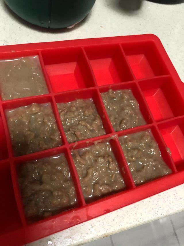 宝宝第一次吃肉泥怎么做，宝宝第一次吃肉泥怎么做好吃（宝宝辅食——肉泥制作）