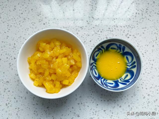 蛋挞菠萝酥制作方法，蛋挞皮菠萝包的做法（香酥掉渣的菠萝酥）