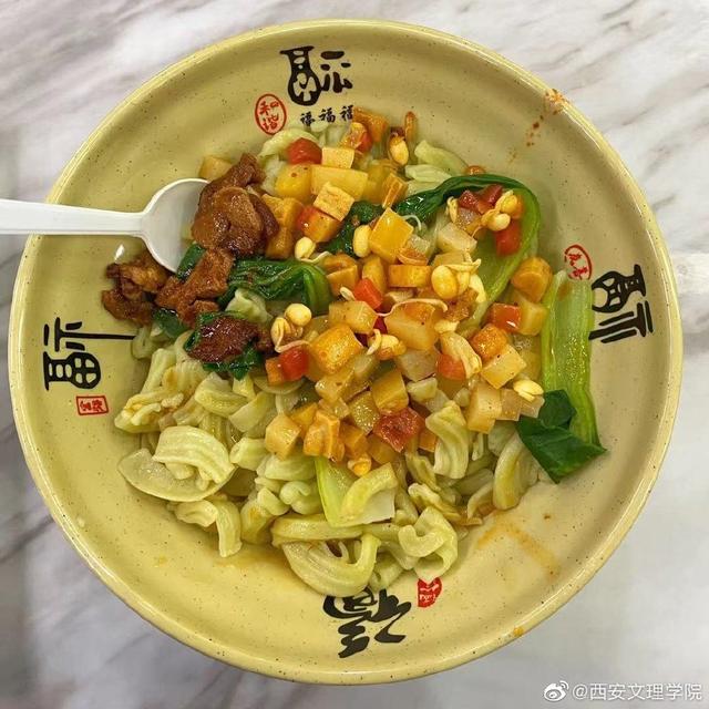 厦门大学嘉庚学院是几本，厦门嘉庚学院怎么样（这5所大学伙食堪比饭店）