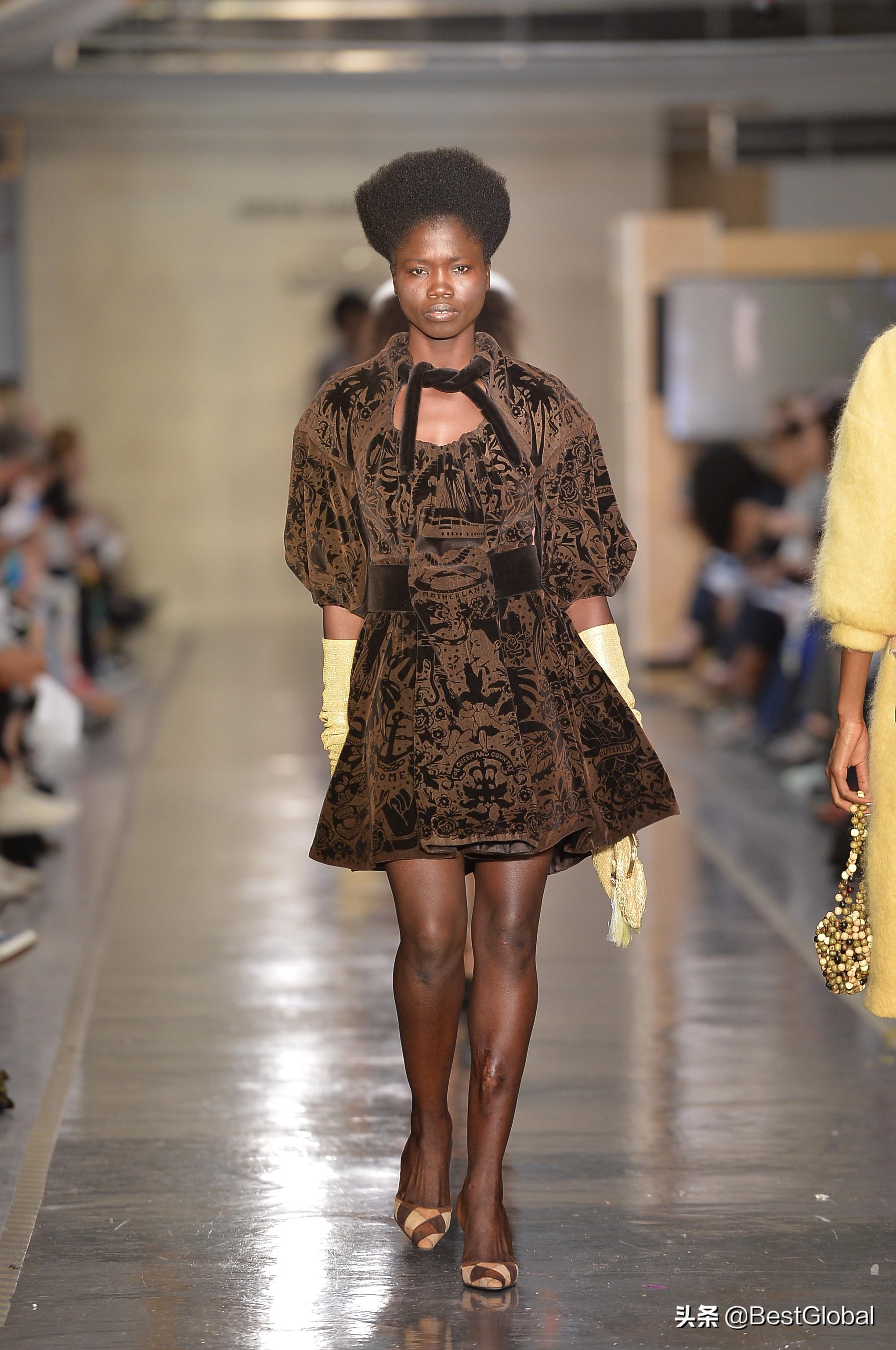 英国中央圣马丁学院ba(h)fashiondesignwomenswear女装设计学作品-质