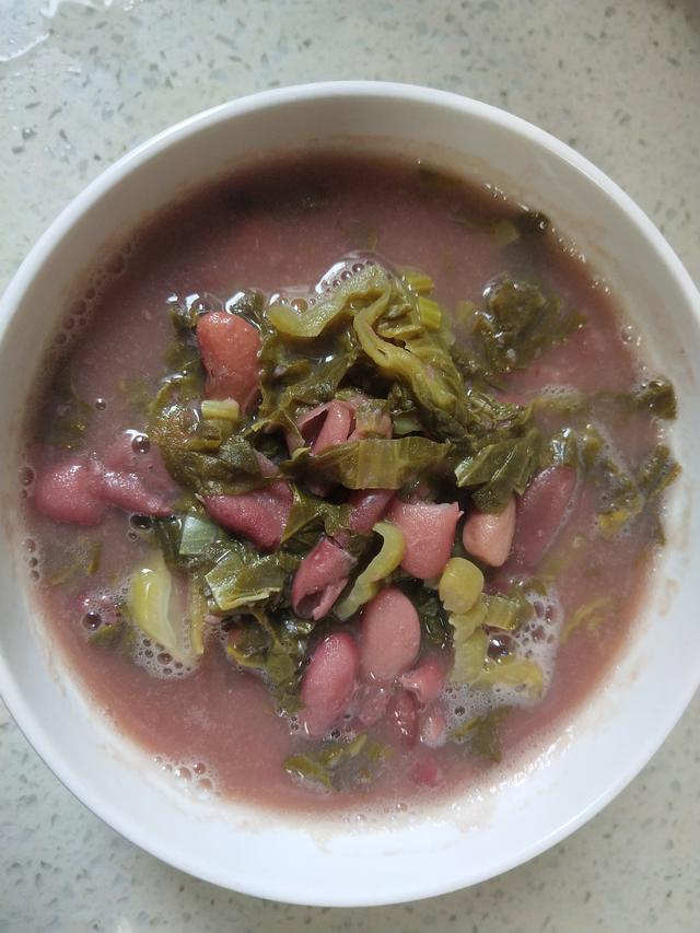 腊肉糯米饭的做法，腊肉糯米饭怎么做更好吃呢（想吃正宗腊肉糯米饭不用愁）