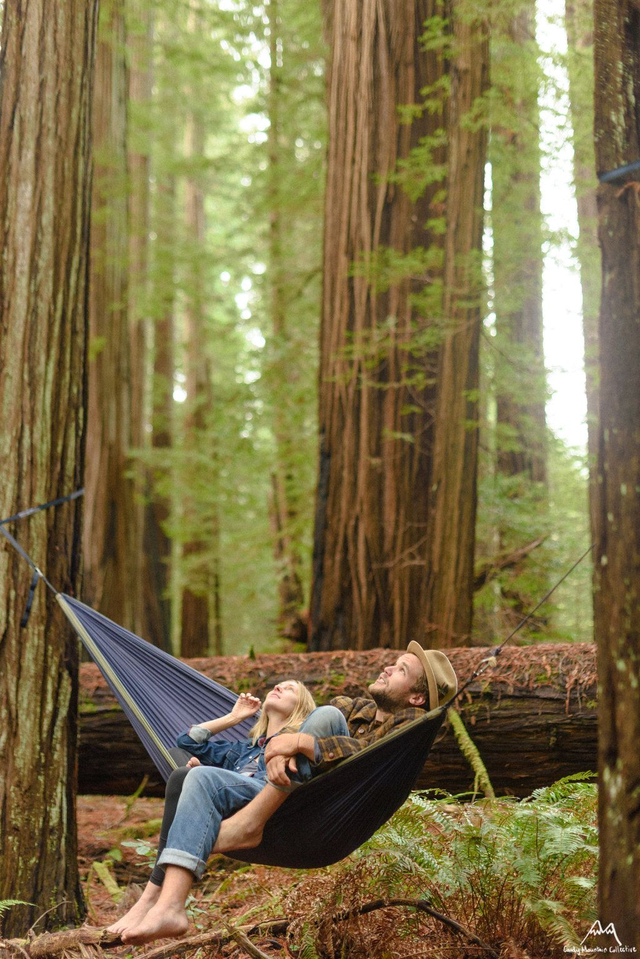 户外吊床的注意事项及选择方法，吊床使用方法（野外露营吊床入门指南）