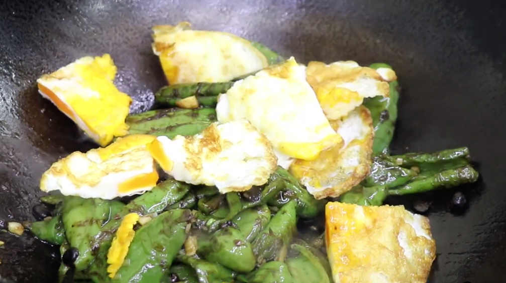 圖片[5]-【虎皮椒炒荷包蛋】做法步驟圖 香辣開胃又下飯 比吃肉還香-起舞食譜網